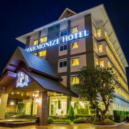 Harmonize Hotel Chiang Mai Buitenkant foto